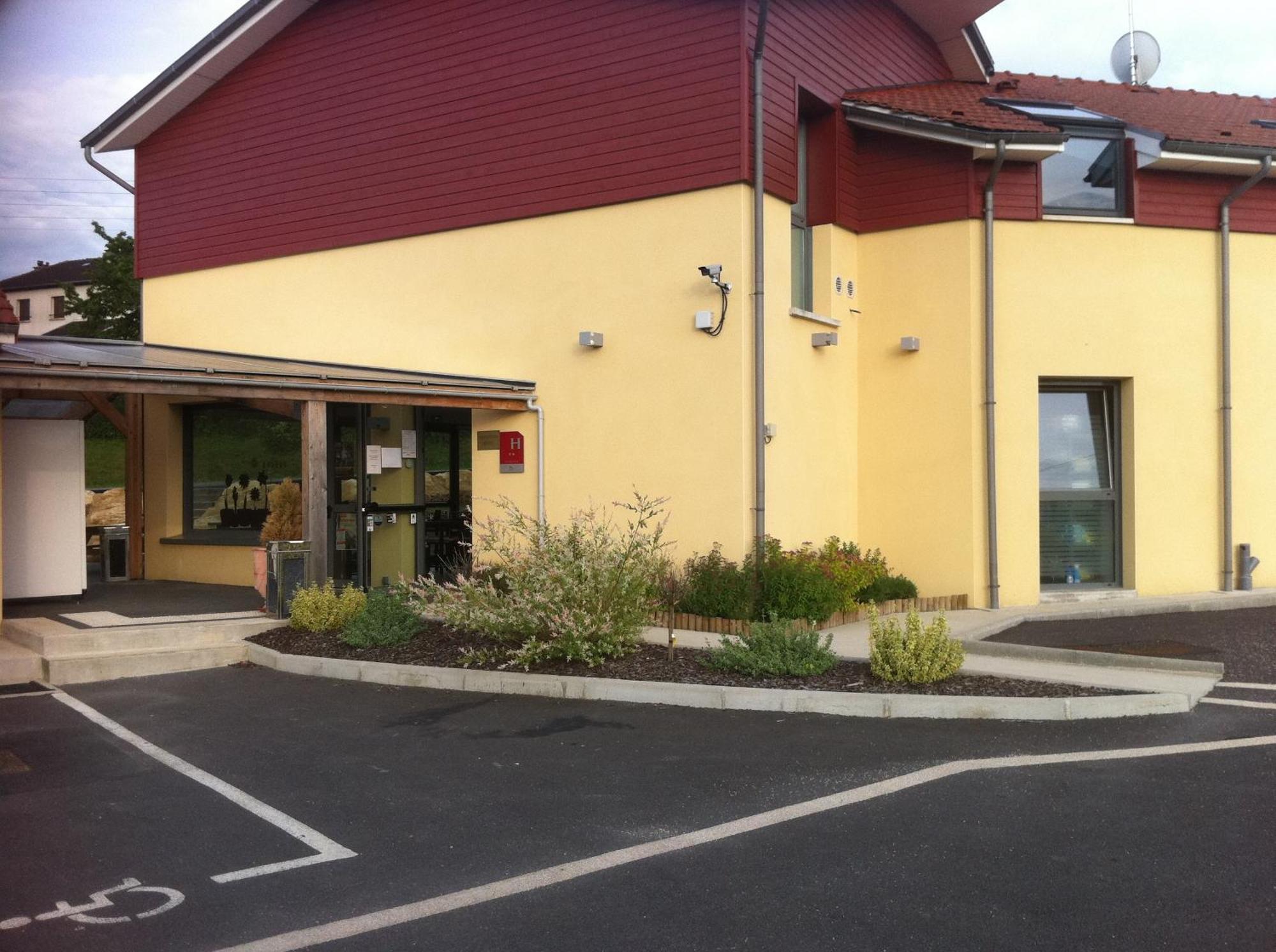 Fasthôtel Le Râle Des Genêts Dun-sur-Meuse Exterior foto